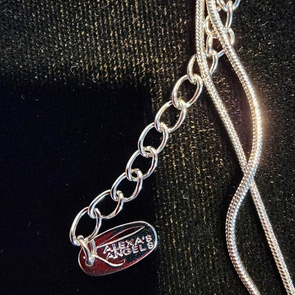 Alexa's Angel's BELIEVE Necklace NEW - Picture 4 of 4